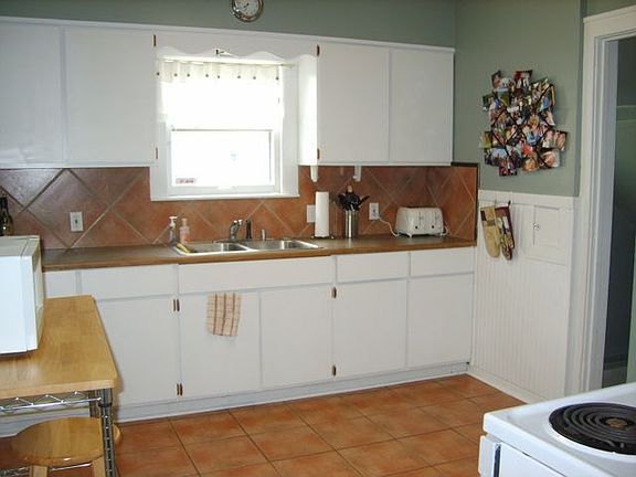 4th image of 1162 Oaklawn St NE