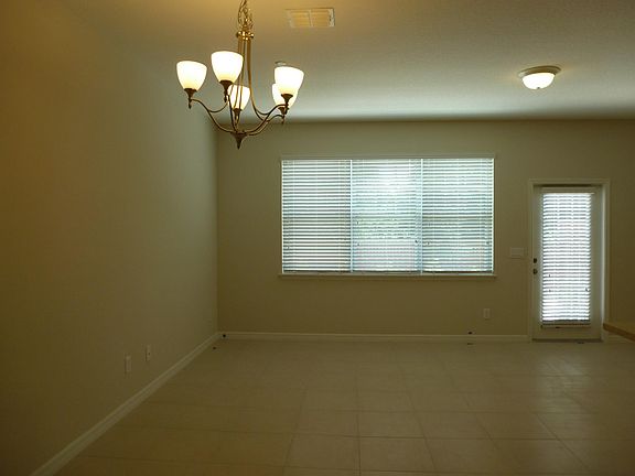 4th image of 42 Zamora Pl