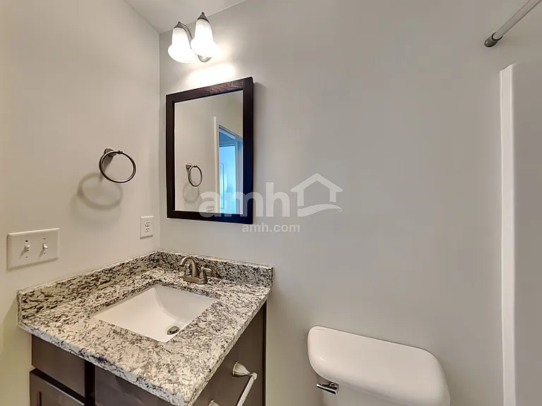 216 Leland Ln — Photo 17