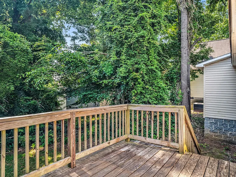 2019 Rath St — Photo 28
