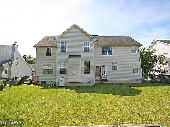 3rd image of 525 Caspian Dr