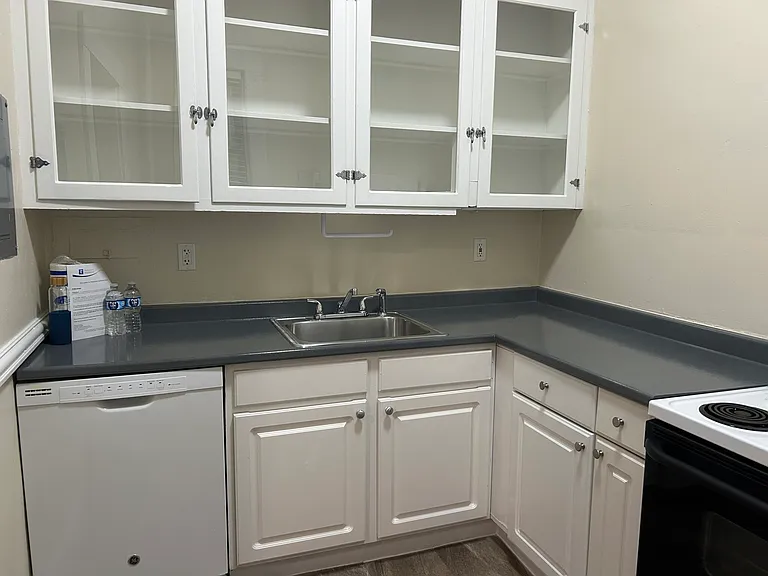 1470A Beacon St #34 — Photo 10