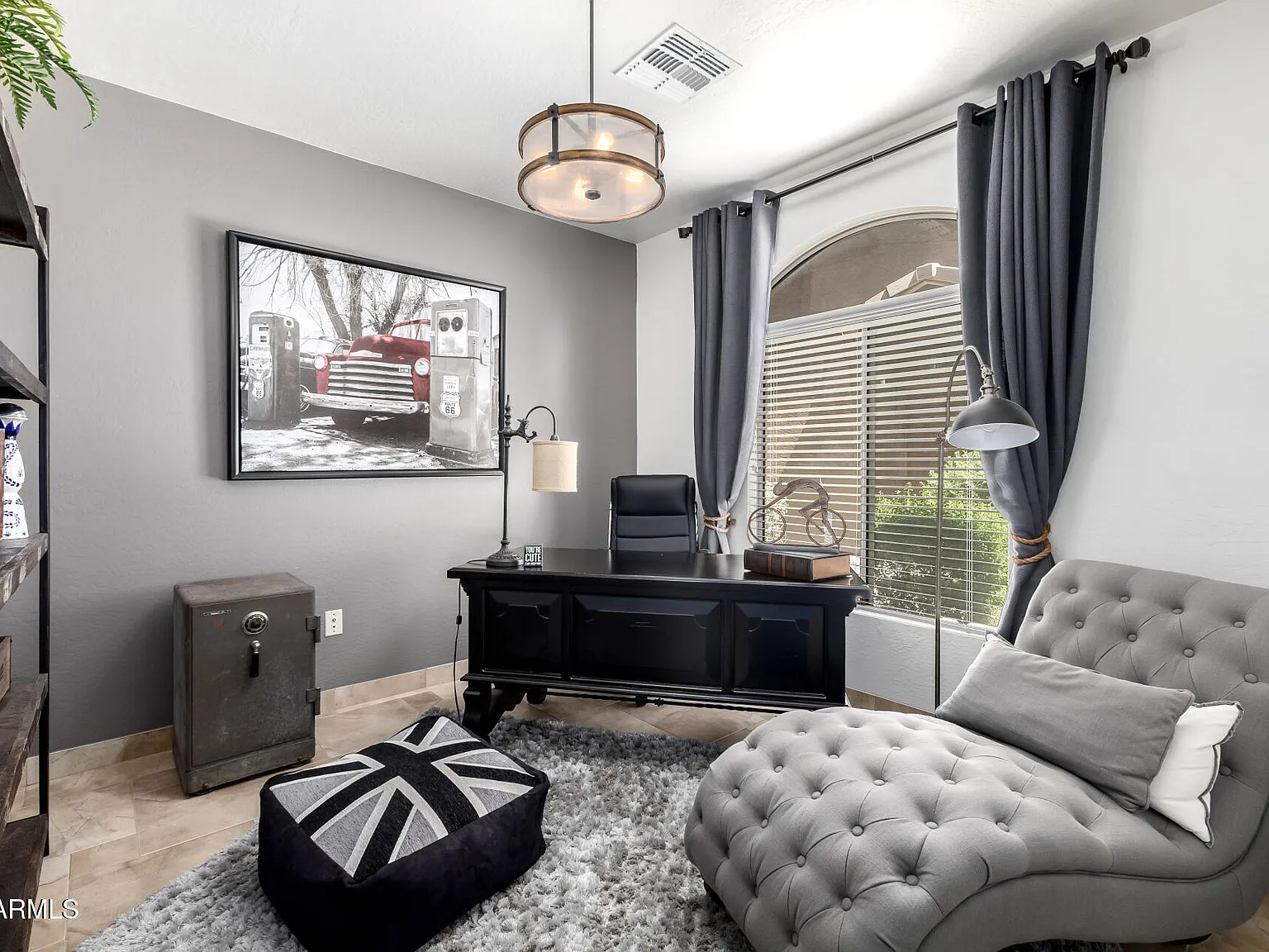 3 bed, 2.0 bath, 1439 sqft, $2,800 — Photo 3