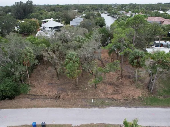 256 2nd Ave NW Lot 256, Ruskin, FL 33570