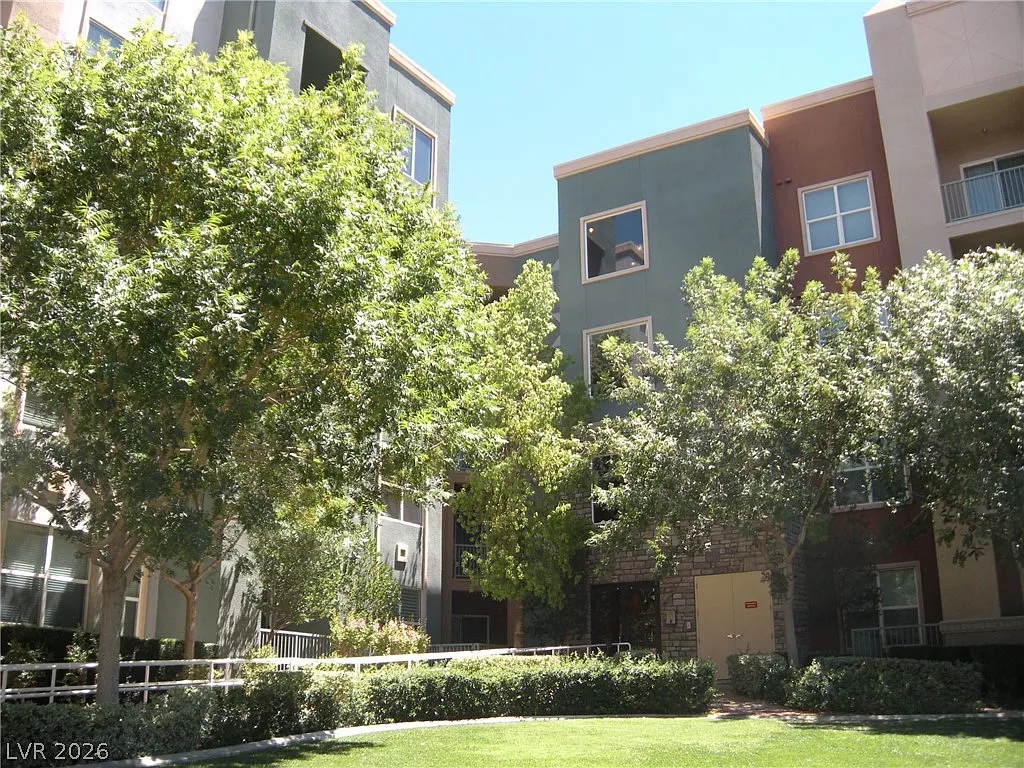 2 bed, 2.0 bath, 1184 sqft, $1,650 — Photo 2