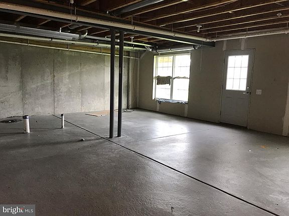 4th image of 255 N Caldwell Cir