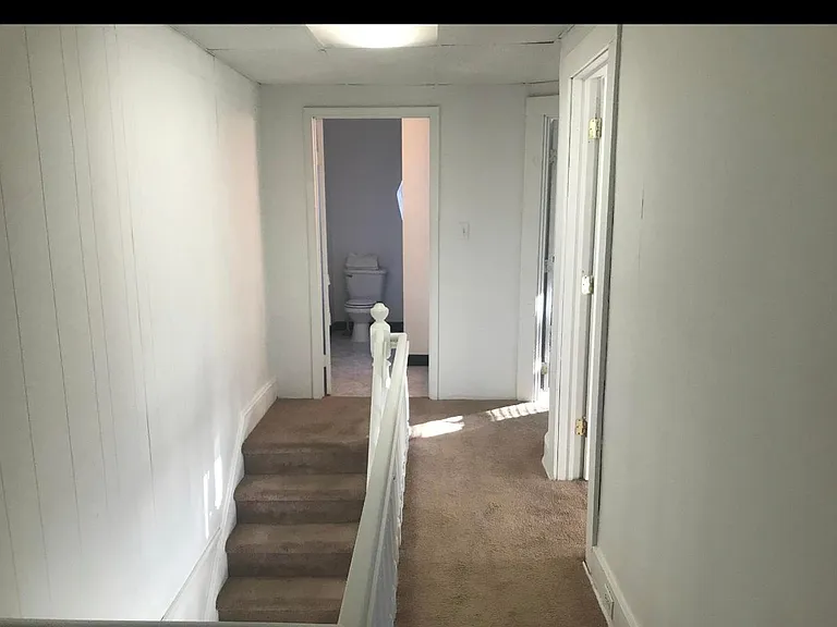 1742 Wayne Ave — Photo 7