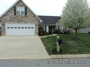 65 Dove Hollow Rd, Fletcher, NC 28732