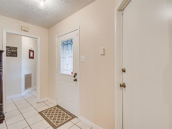 4th image of 12911 Francis St