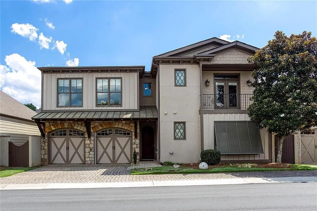 4 bed, 3.0 bath, 2564 sqft, $3,350 — Photo 1