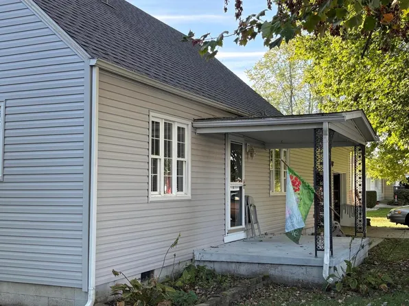 107 Wooster St, Hebron, OH 43025