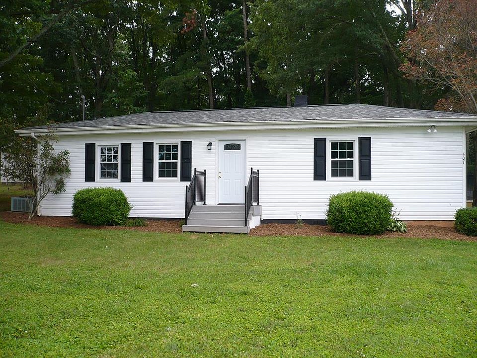 1st image of 407 Vaden Dr