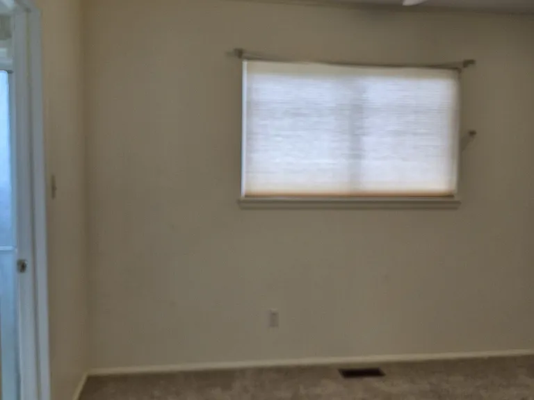 335 Poe Pl — Photo 3