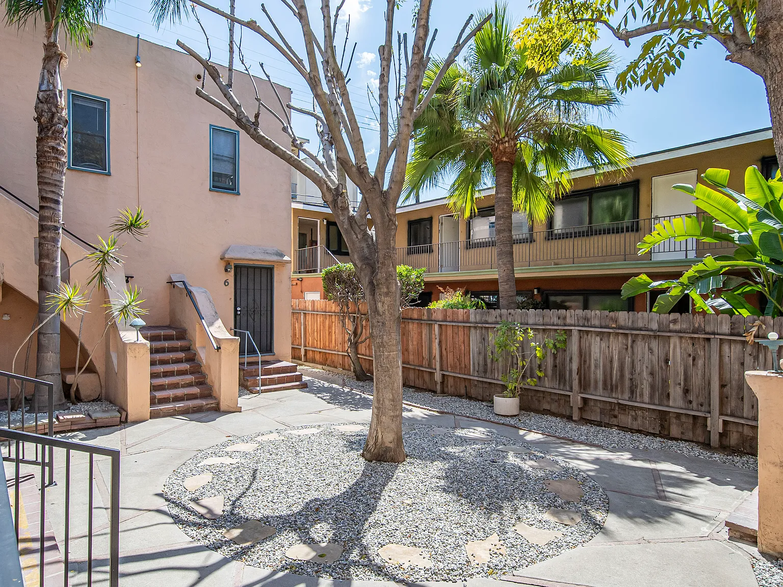 1 bed, $2,095 — Photo 3