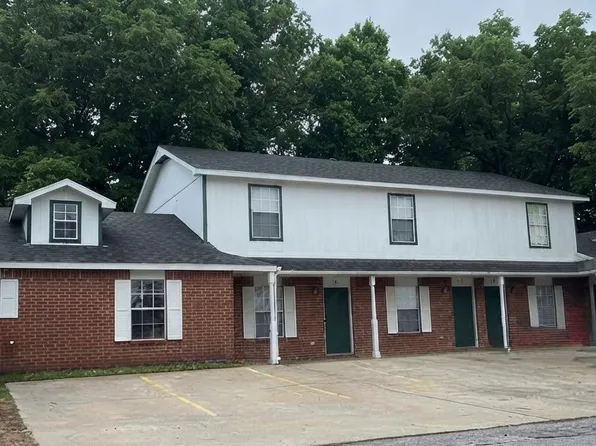 120 W Helena St APT C, Siloam Springs, AR 72761