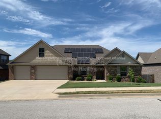 Abbey Ln, Centerton, AR 72719
