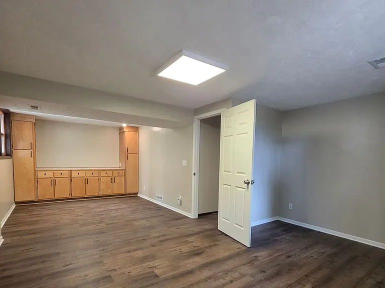 3422 S 129th St — Photo 15