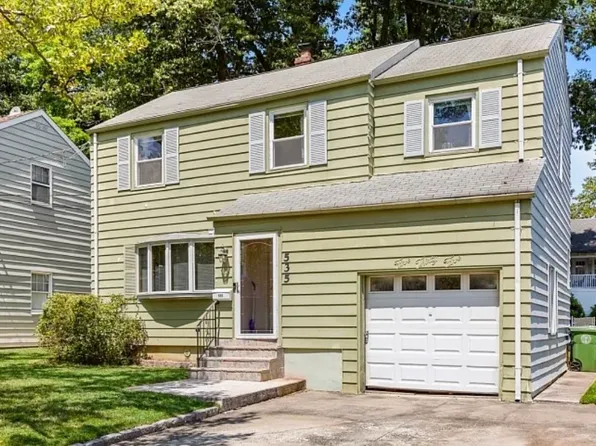 535 Hory St, Roselle, NJ 07203