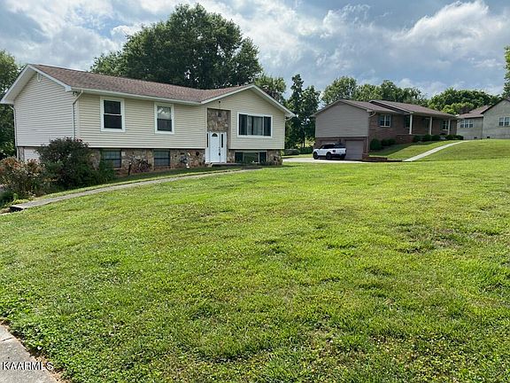 2nd image of 3037 Staffordshire Blvd