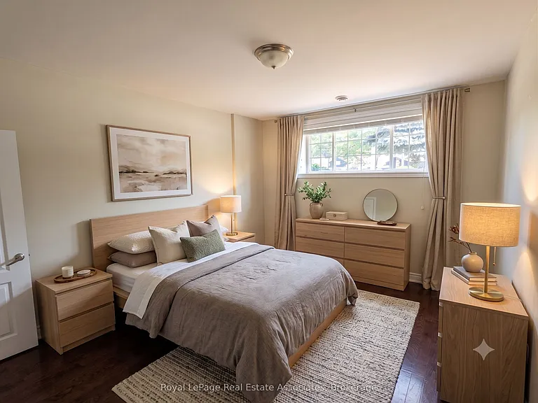 48 Mississauga Rd N #4 — Photo 14