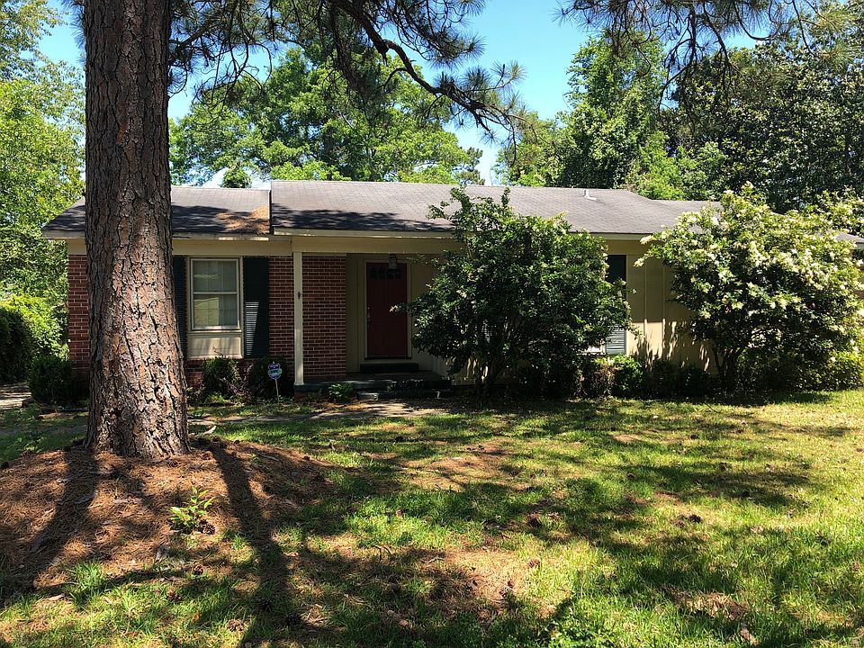 1st image of 2764 Brookwood Dr