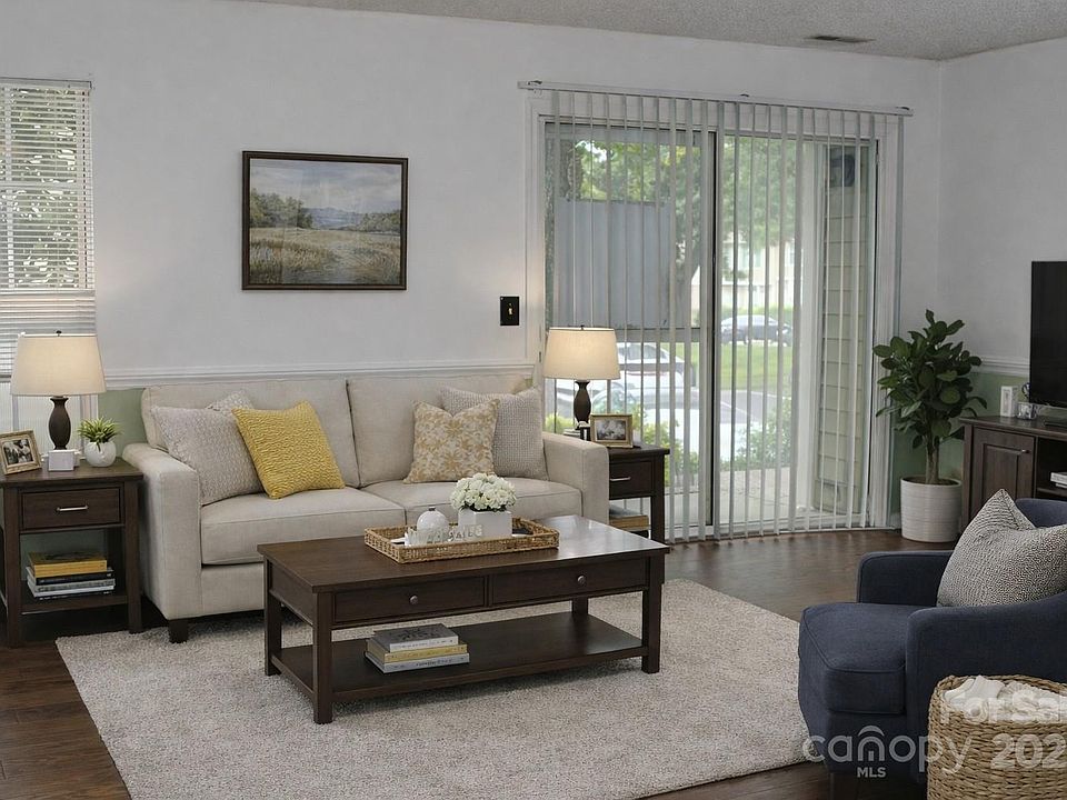 1st image of 9601A Vinca Cir