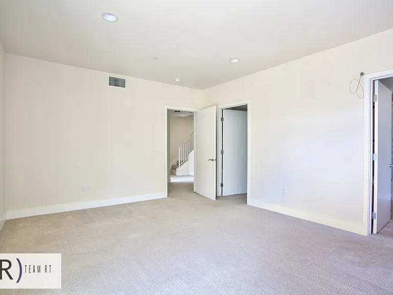 1737 Colby Ave #201 — Photo 4