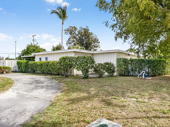 2839 Seminole Road, Palm Springs, FL 33406