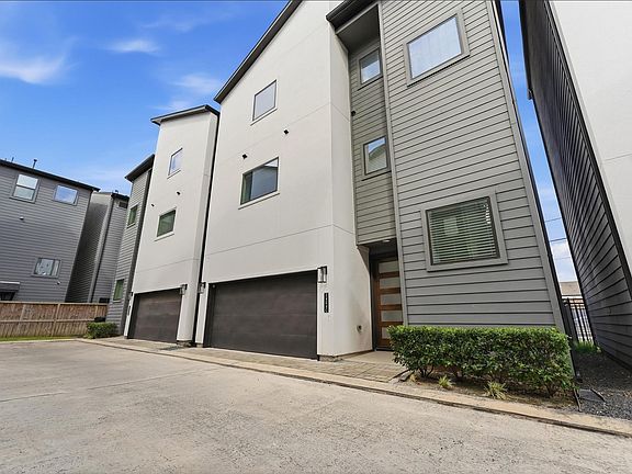 2nd image of 2404 Hadley St #C