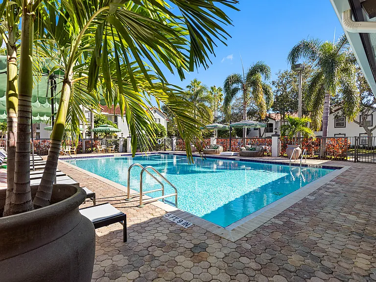 Avana Palm Beach Gardens — Photo 13