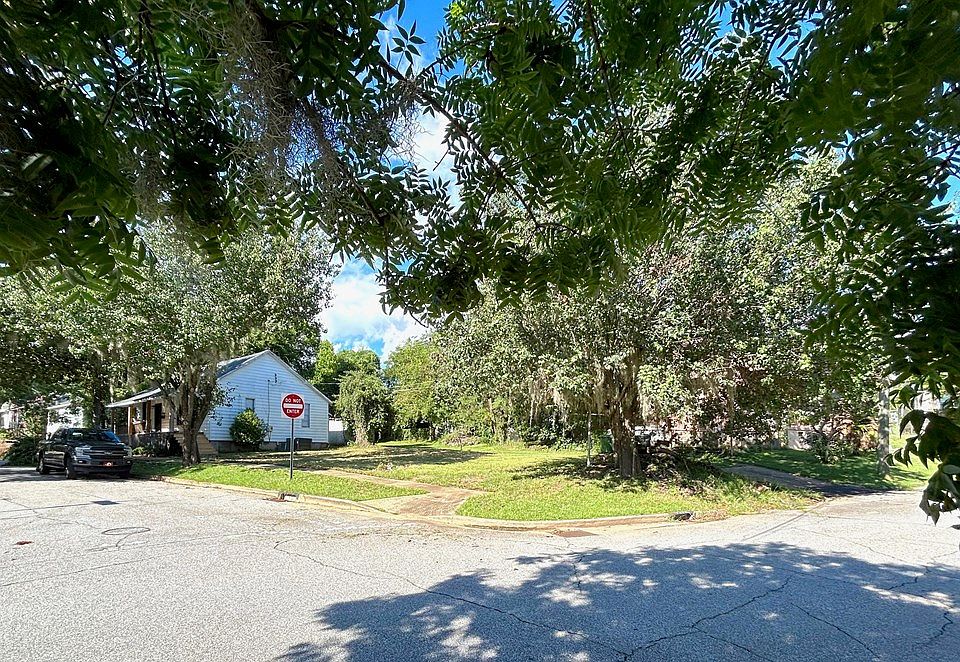 2nd image of 3222 & 3224 Hansen Ave