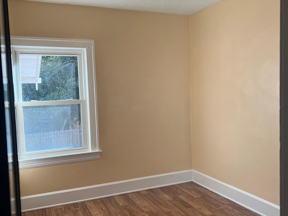 1st image of 3825 Bucyrus Ave