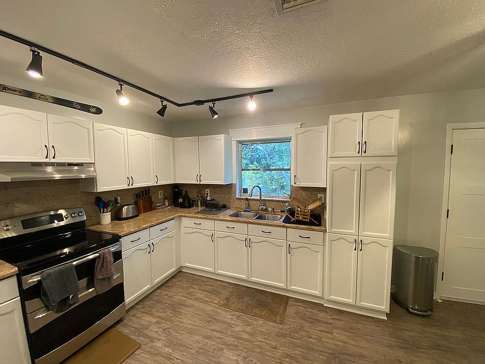 2nd image of 15658 82nd Ln N