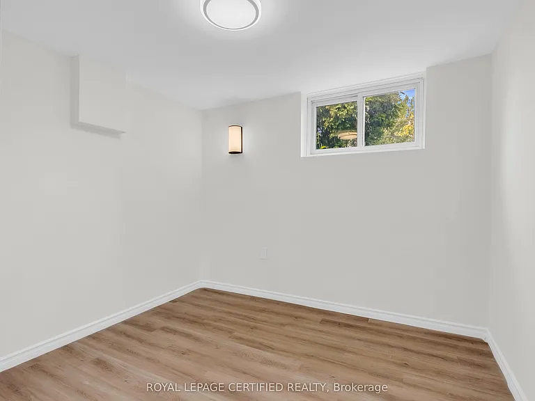 1398 Rebecca St — Photo 18