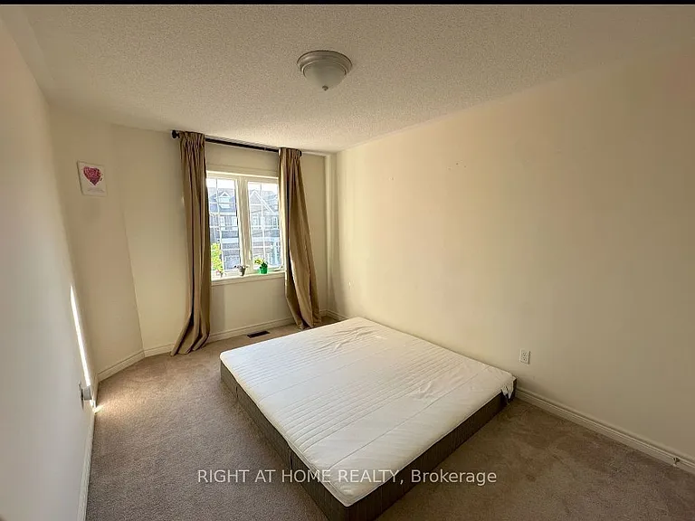 609 Bessborough Dr — Photo 10