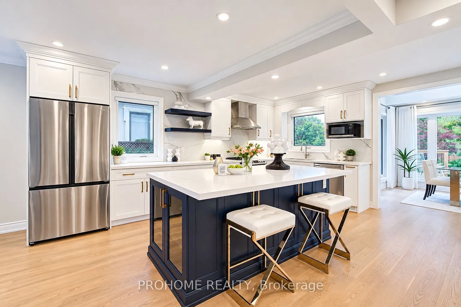 4 bed, $5,500 — Photo 1