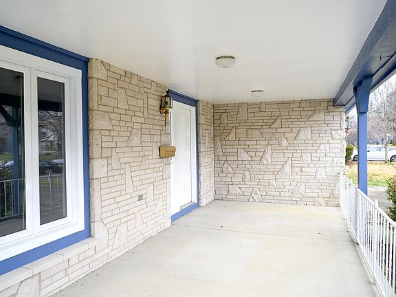 2nd image of 6025 Central Park Dr