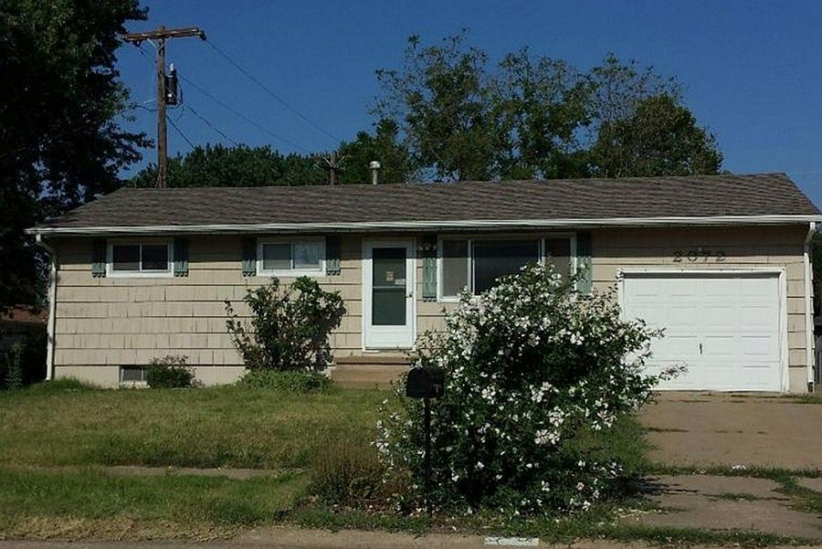 1st image of 2072 Haskett Ave