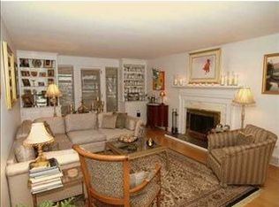 102 Sleepy Hollow Rd, Pittsburgh, PA 15216