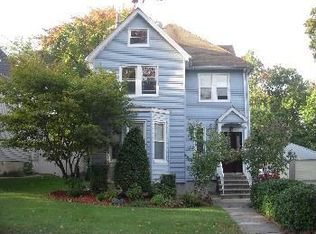 135 Woodward Ave, Rutherford, NJ 07070