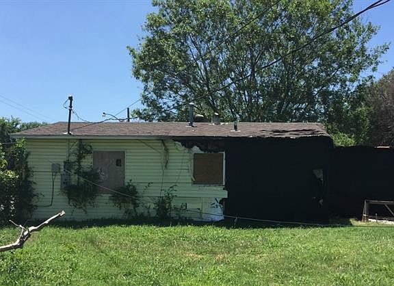 4th image of 3633 Pate Dr