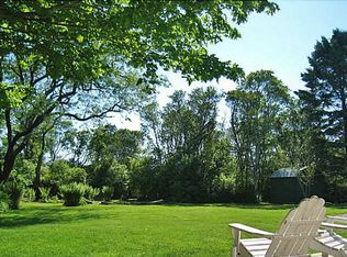 28 S Bayberry Ln, Charlestown, RI 02813