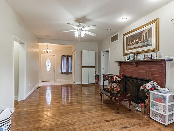 4th image of 7 Whitworth Ave
