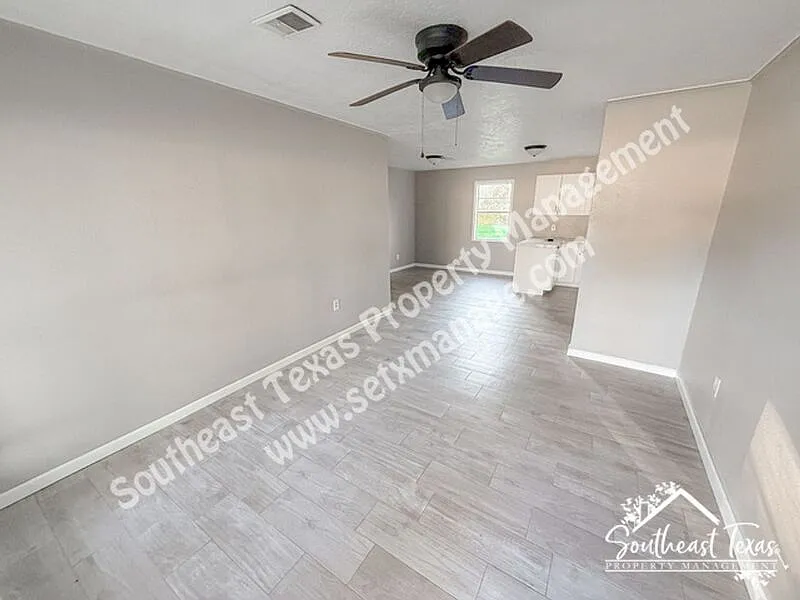 3 bed, 1.0 bath, 1092 sqft, $1,650 — Photo 3