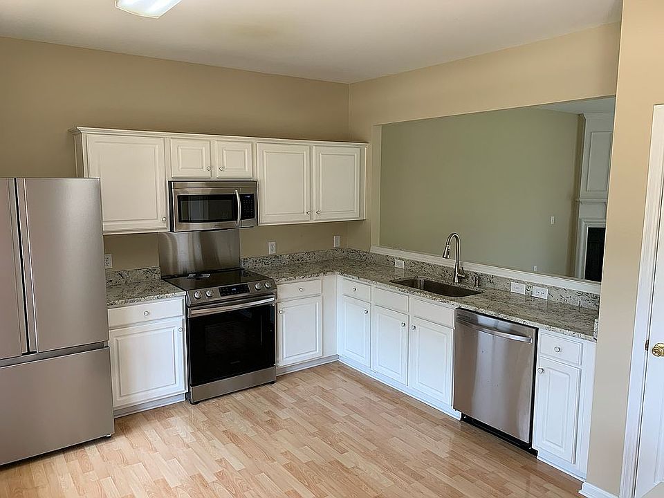 2nd image of 3163 Mannington Dr