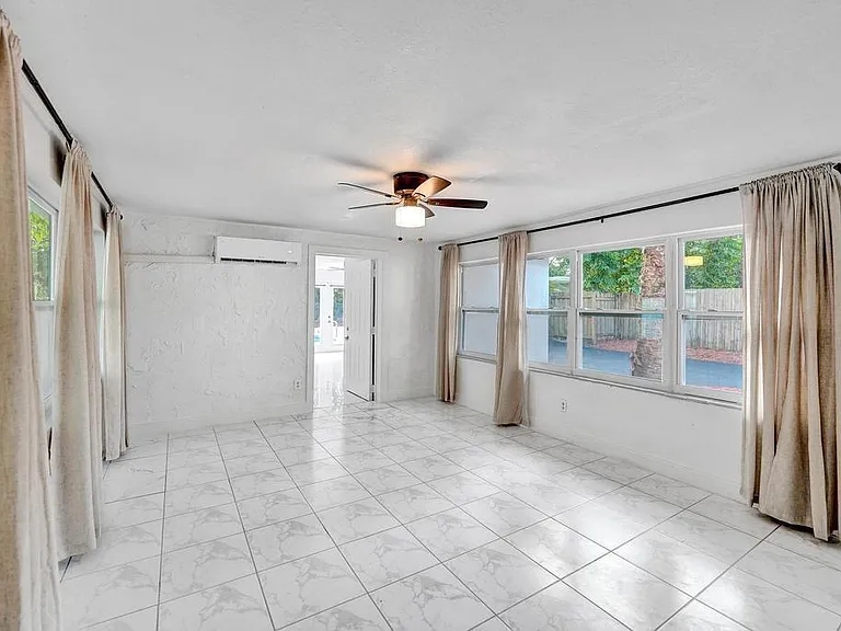 1836 SW 9th Ave — Photo 26
