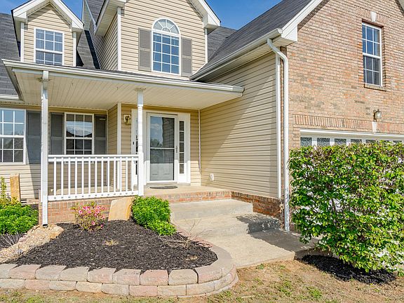 4th image of 3869 Gaine Dr