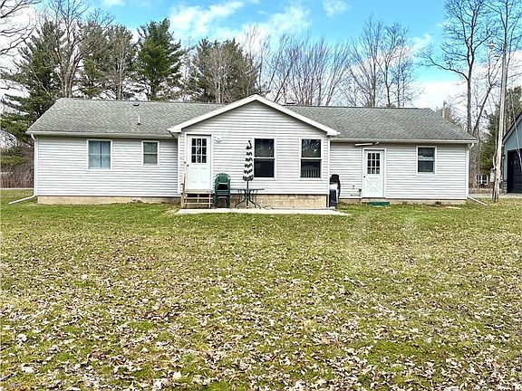 2nd image of 4595 Stever Hill Rd