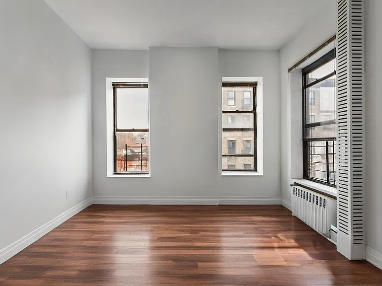 411 Manhattan Ave #9 — Photo 3