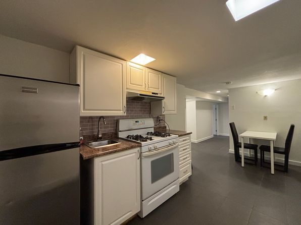 2 bedroom rental in Burnaby — photo 7